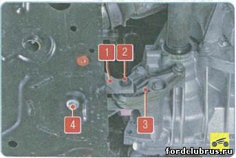 Замена задней подушки двигателя Форд Фокус 3